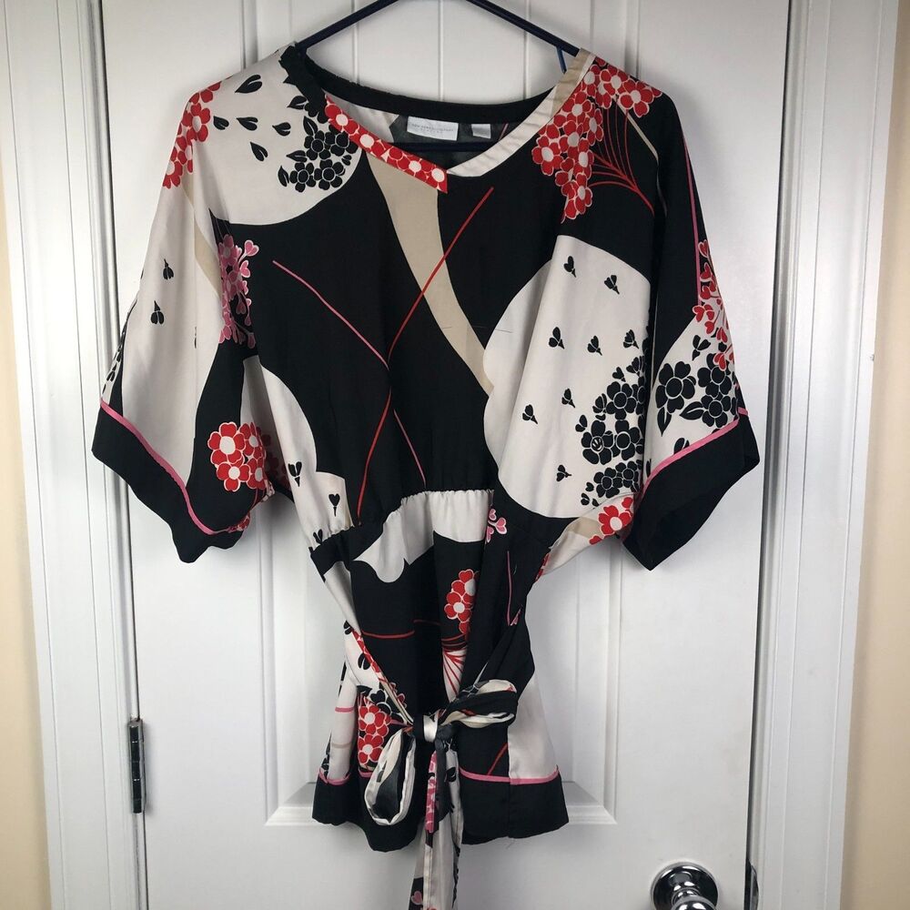 New York‎ Company Kimono Sleeve Blouse Top Size S Black Floral Satin Belted